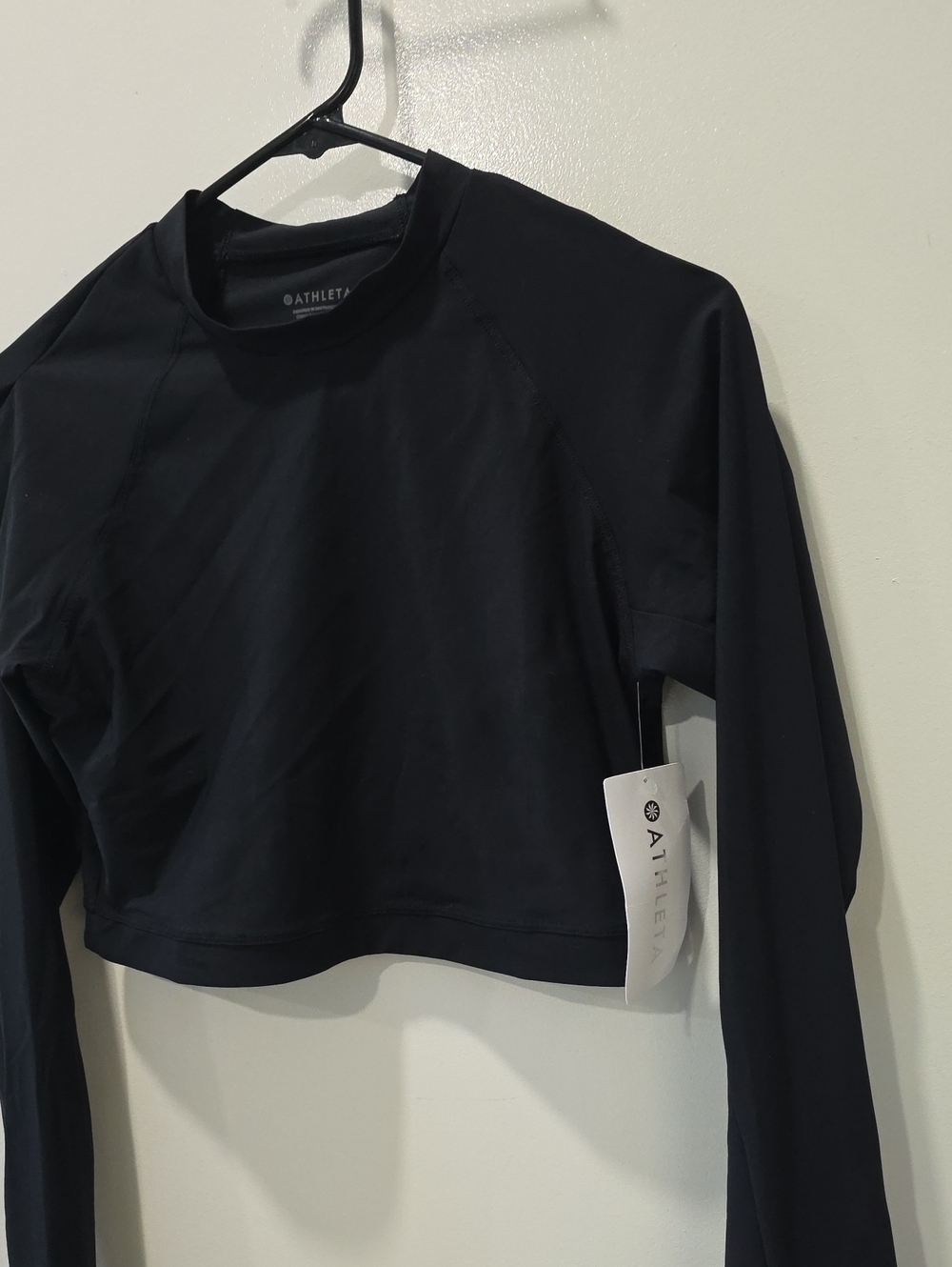 Athleta Black Long-Sleeve Cropped Athletic Top